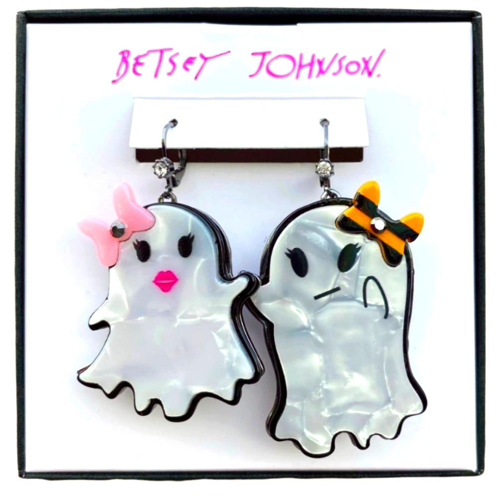 New! BETSEY JOHNSON Rich Witch Halloween Pearlized Resin Ghost Leverback Earring